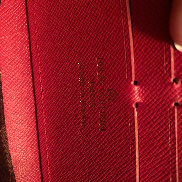 Louis Vuitton CLÉMENCE WALLET - Picture 6 of 12